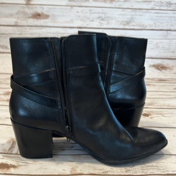 Anne Klein Black Leather Heeled Boots - Picture 11 of 12
